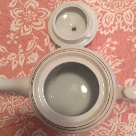 Porcelain Tea Set - Picture 5 of 7